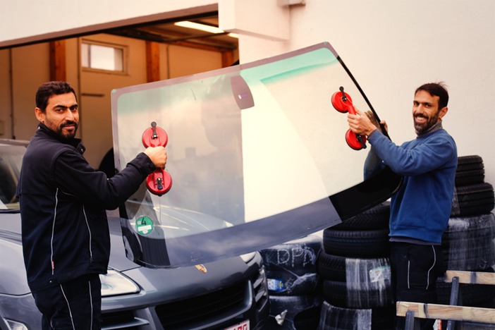 Autoglas – Frontscheibe in Reparatur